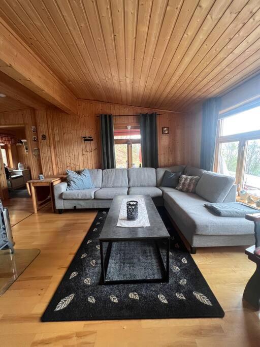 Cozy And Spacious Cabin Svensby Exteriör bild